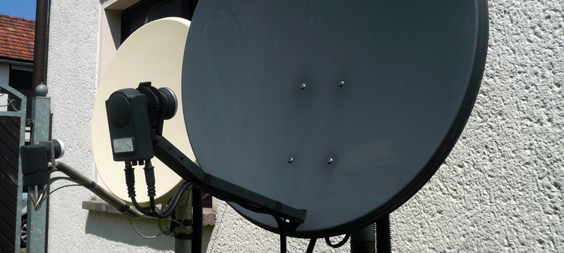 Bild von Satellitenschüsseln